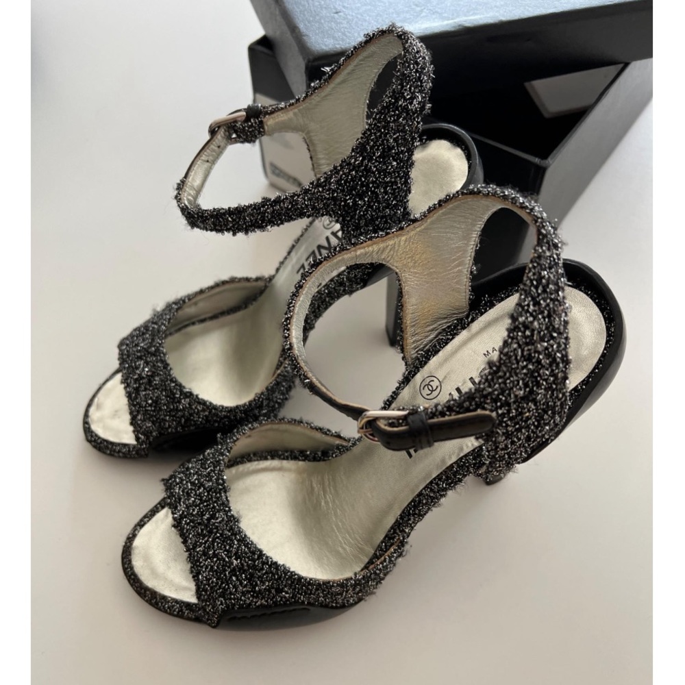 CHANEL OPEN TOE METALLIC YARN HEEL